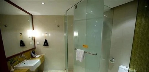 Golden Leader International Hotel