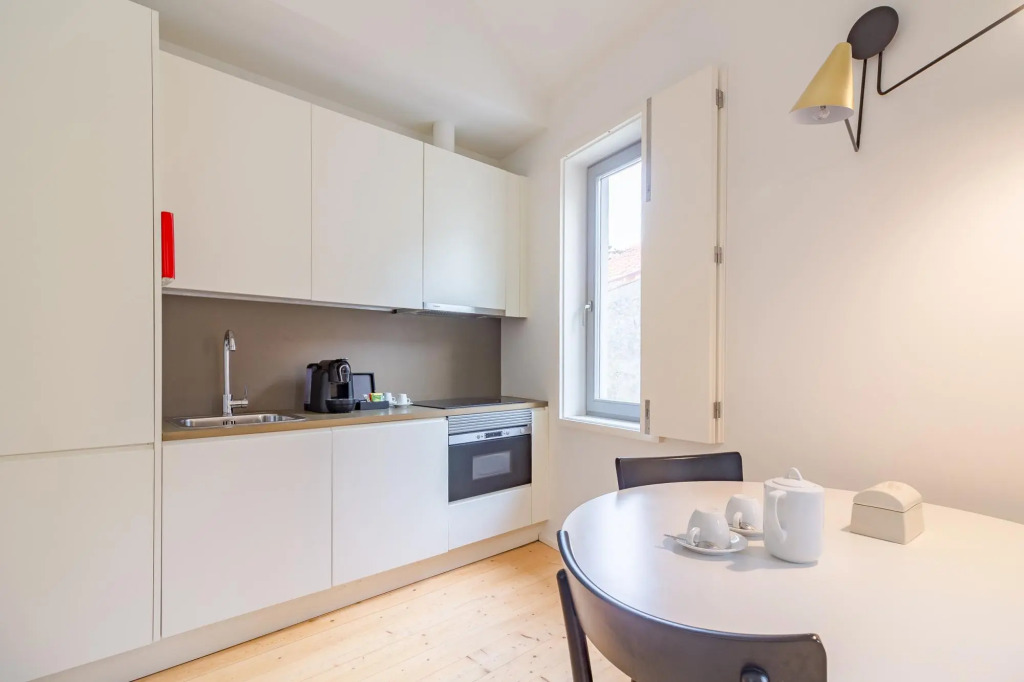 Taipas 9 in Oporto With 1 Bedrooms and 1 Bathrooms