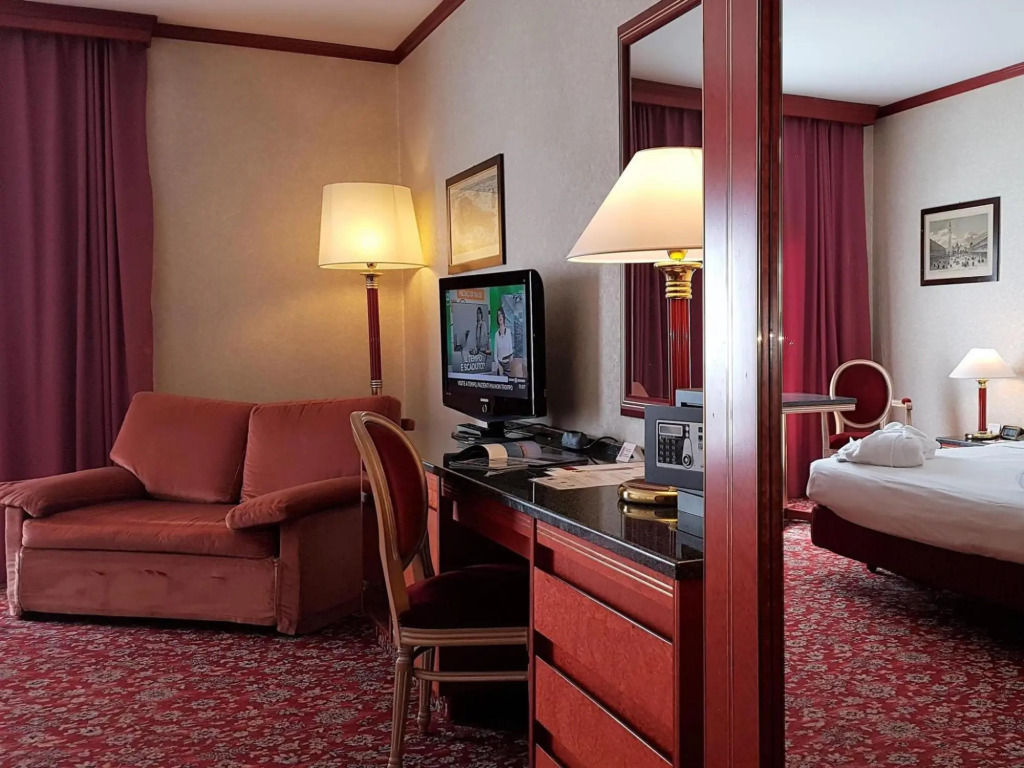 Russott Hotel