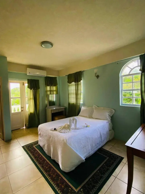 Rejens Hotel