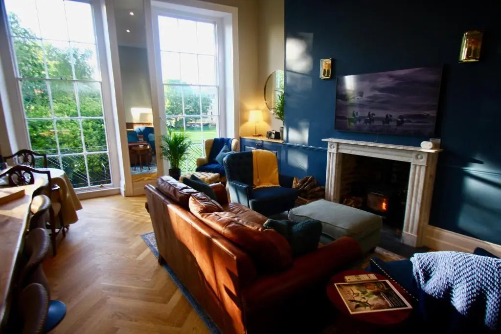 New! A Rare Georgian Crescent Residence