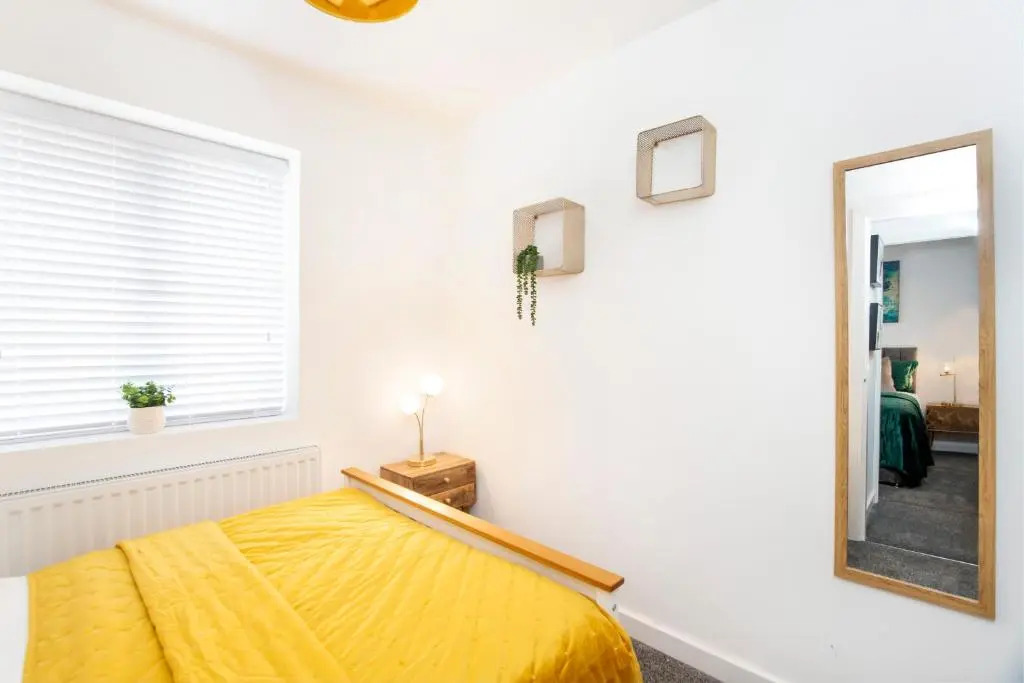 Piccadilly Place - 3 Bedroom House