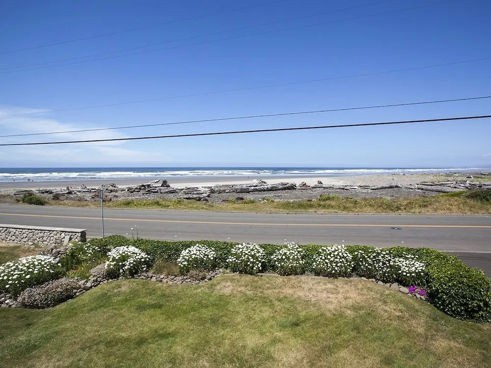 Seaside Cove Vue 3 Bedrooms 2 Bathrooms Home