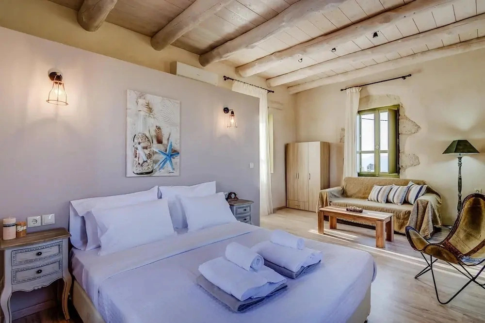 Cozy Holiday Home in Cretan Country Style