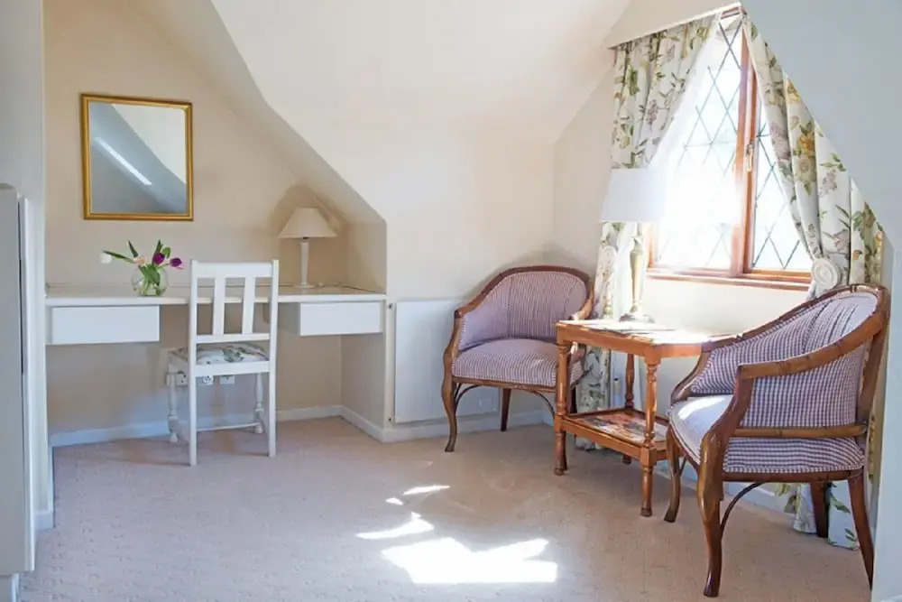Knightsbury Guest House