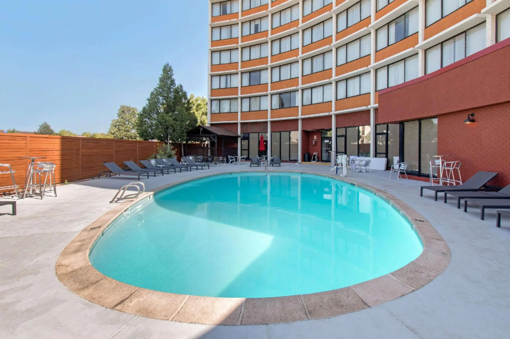 Clarion Hotel Denver Central