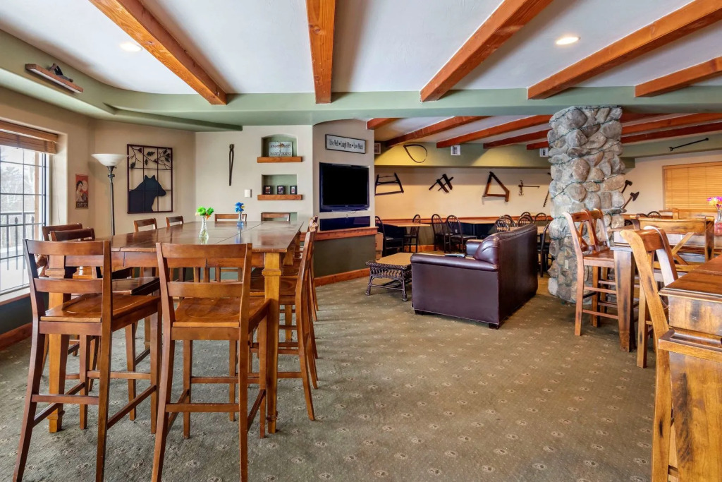 Mountain Edge Suites at Sunapee, an Ascend Collection Hotel