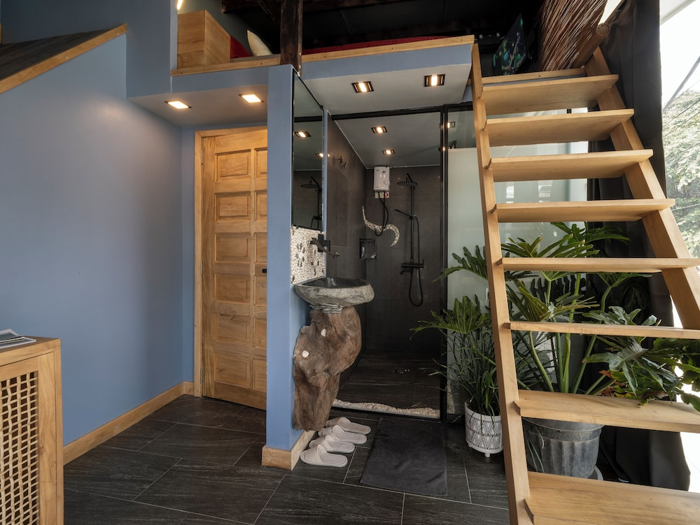 Rockinnest Hotel El Nido