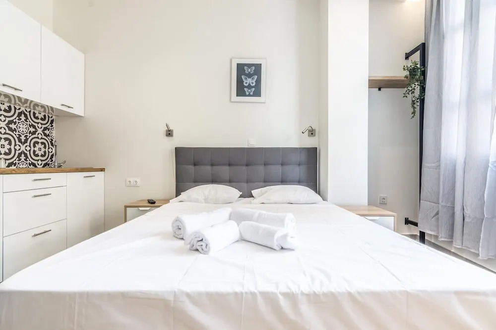 Plenty Apartments -Ares