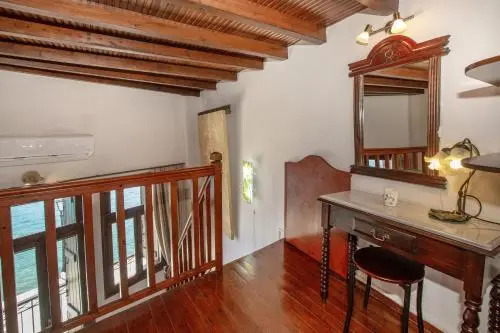 Casa Alba Seaview House