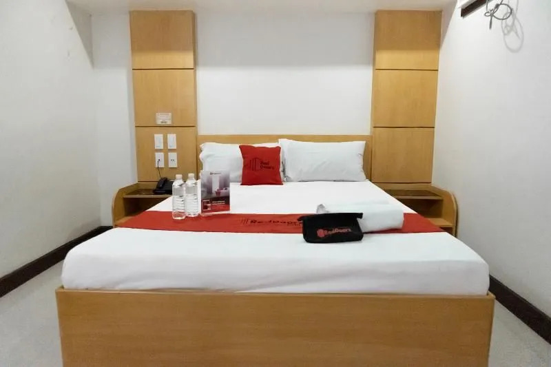 Reddoorz Near Starmall Alabang