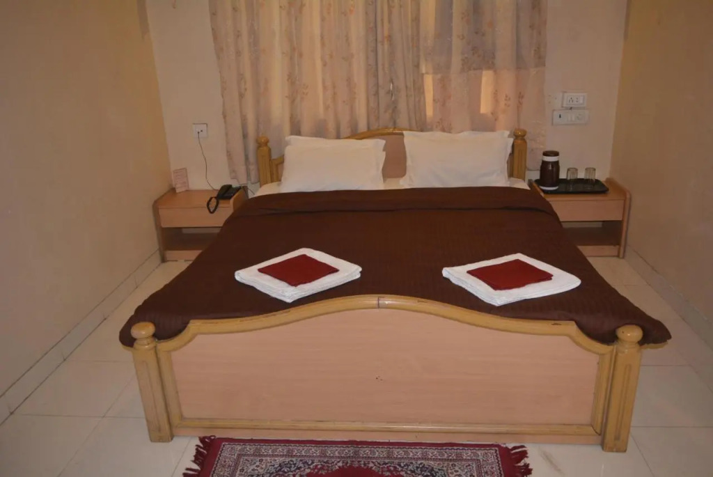Hotel Poonam