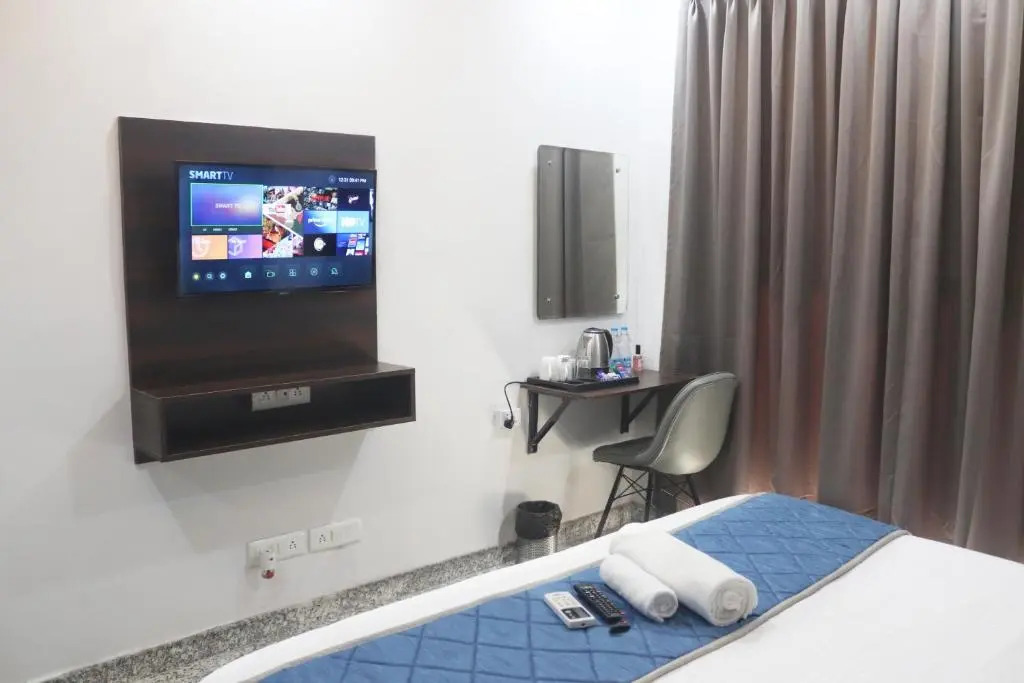 Axon Stays Near Artemis Hospital Gurgaon Sector 52