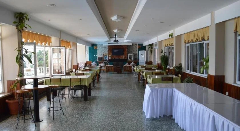 Lades Hotel