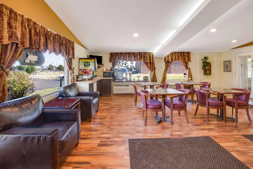 Rodeway Inn & Suites Saginaw I-675