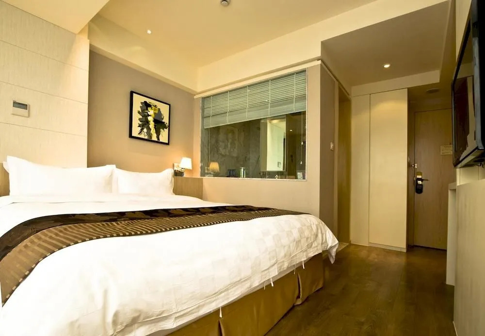 Lizi Hotel