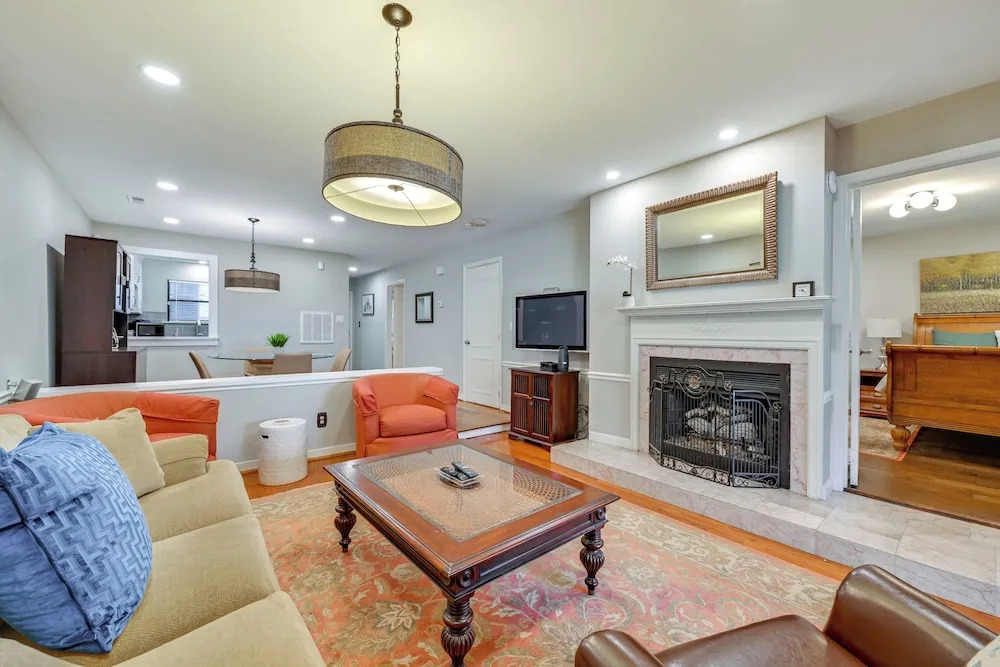 1 Mi to BOA Stadium! Walkable Condo w/ Porch