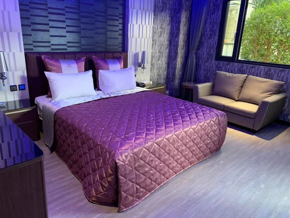 Yinxiang Xihu Motel
