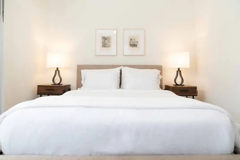 800 Furnished Apartments