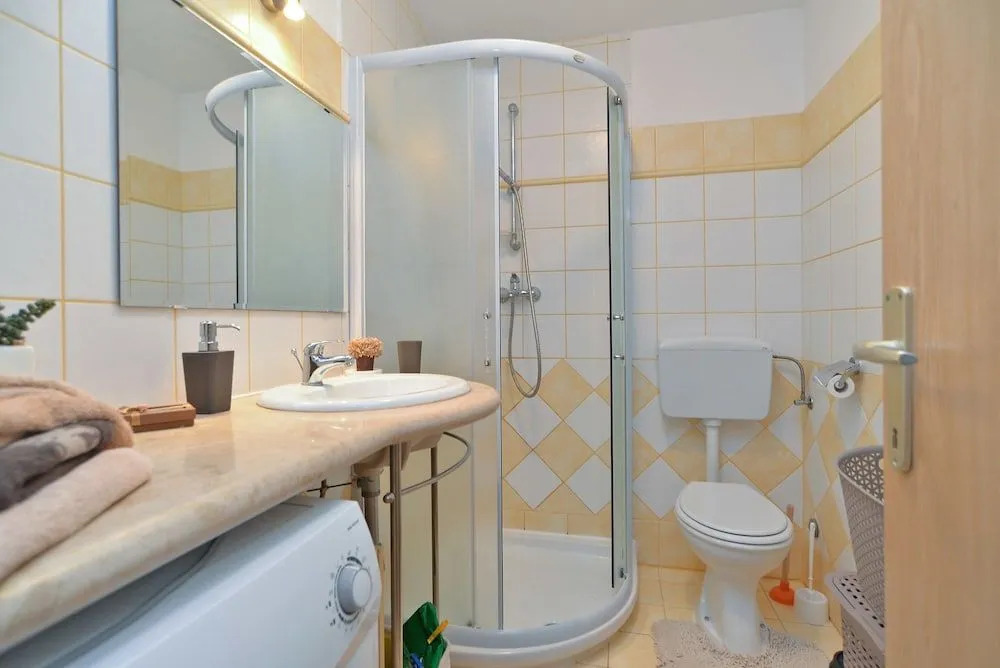 Apartment 258