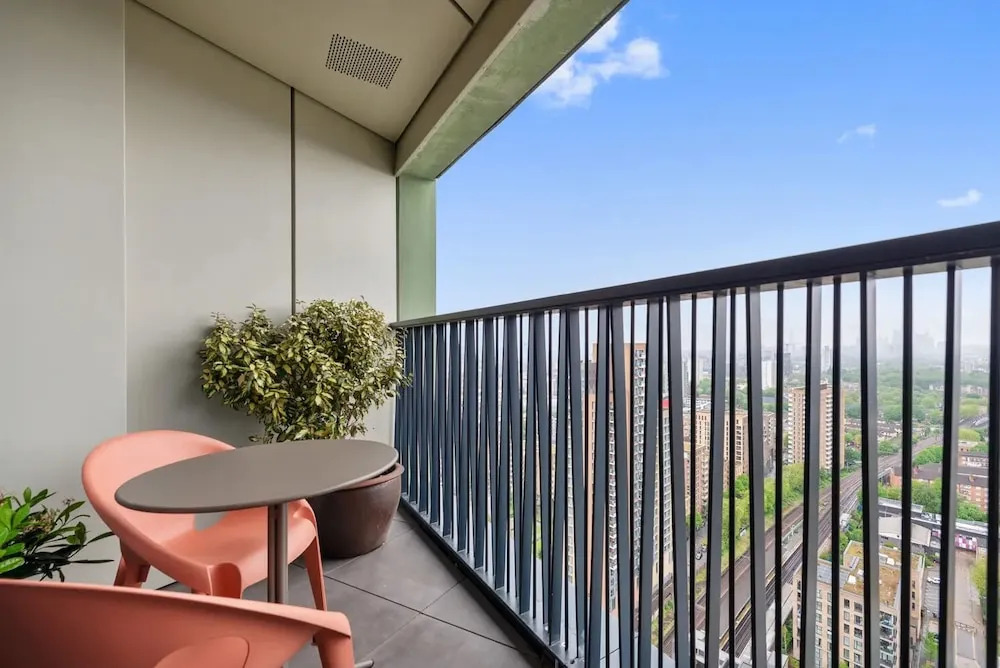 East London Skyline Retreat