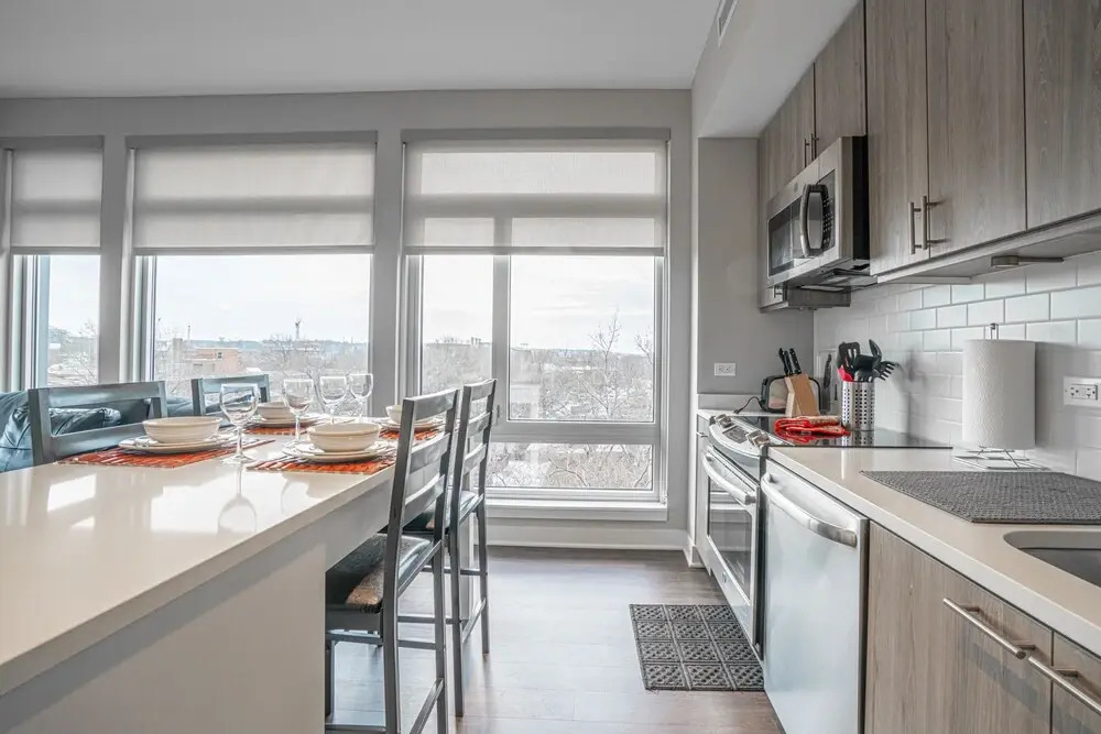 One Bedroom apartment near waterfront in a brand new building 1 Apts by RedAwning