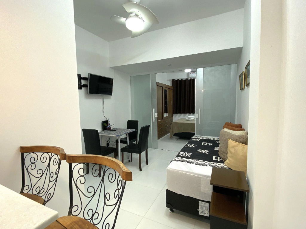 M100 - Flat a 3 minutos da praia de Copacabana