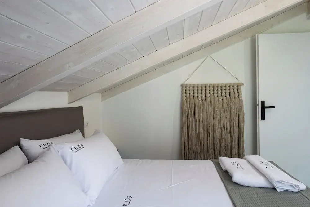 Phos Maisonettes Nikiana