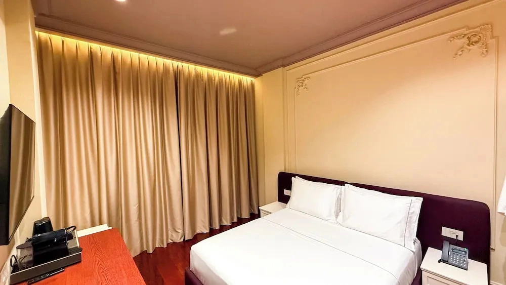 Vatër Hotel