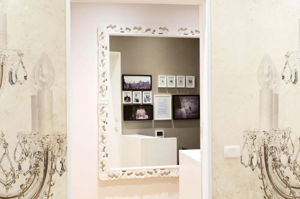 Via Del Corso Home Roma