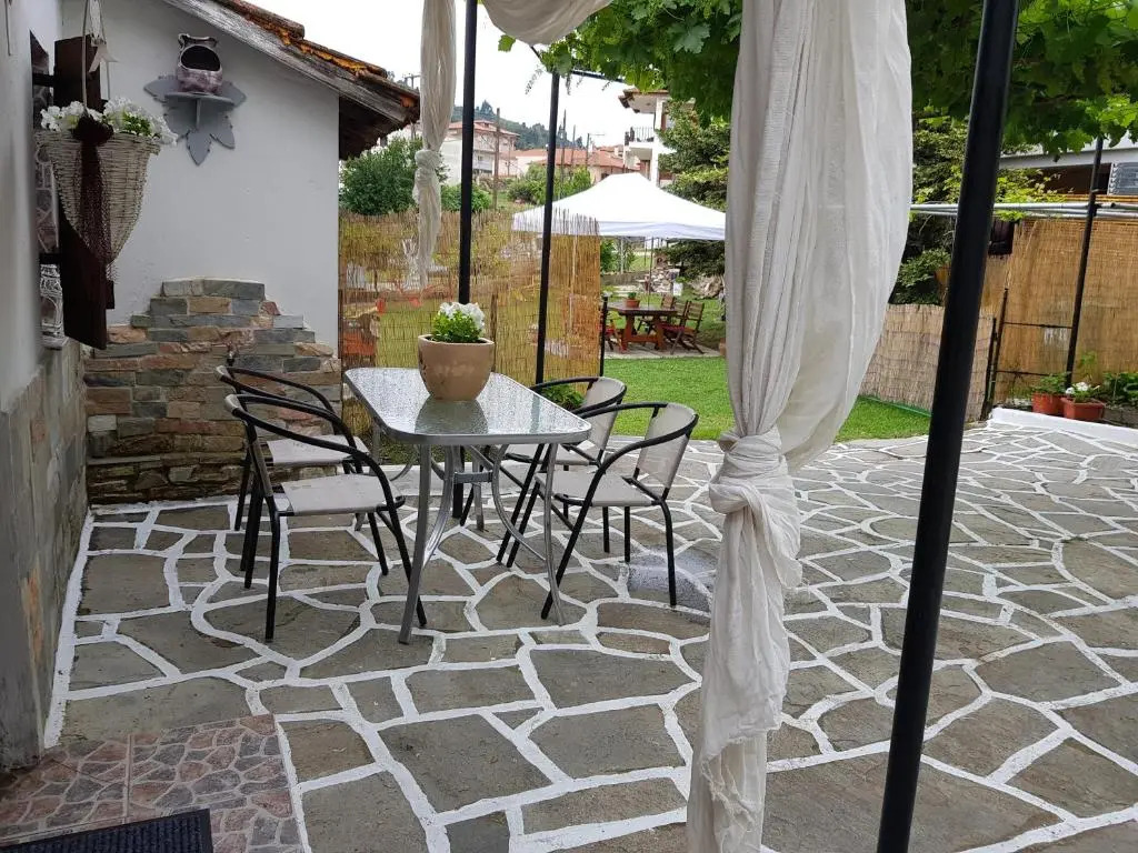 Athina'S Home 1