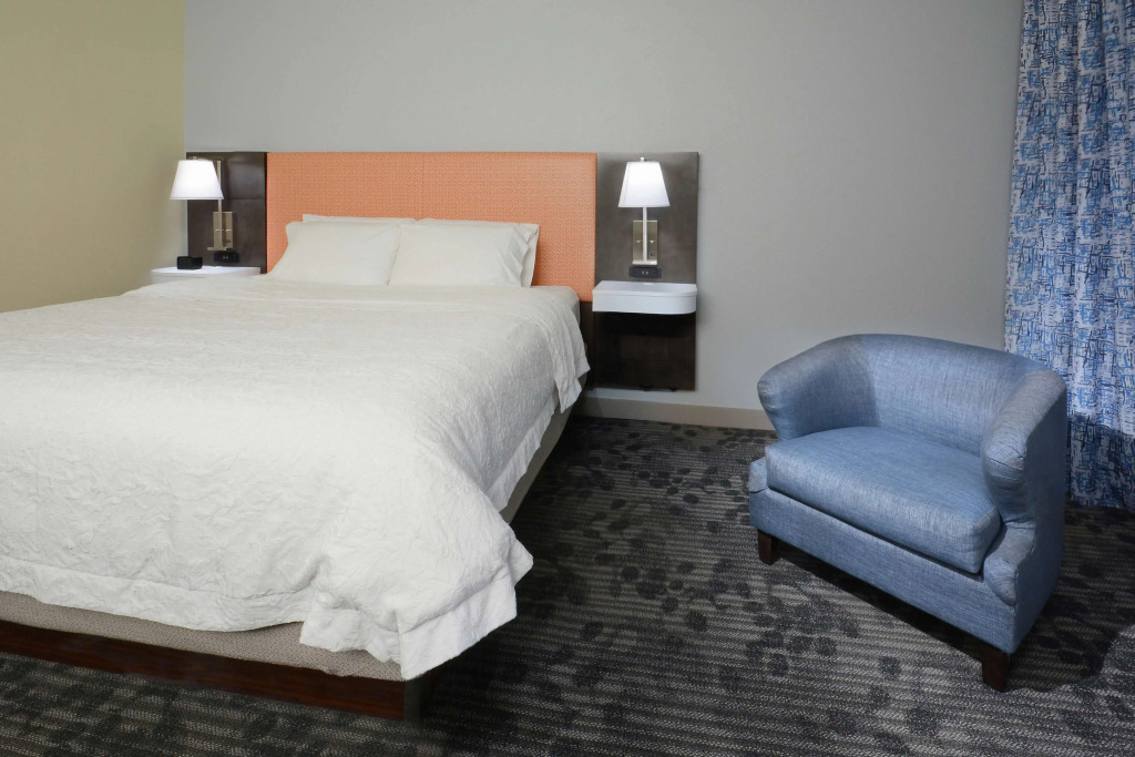 Hampton Inn & Suites Clinton