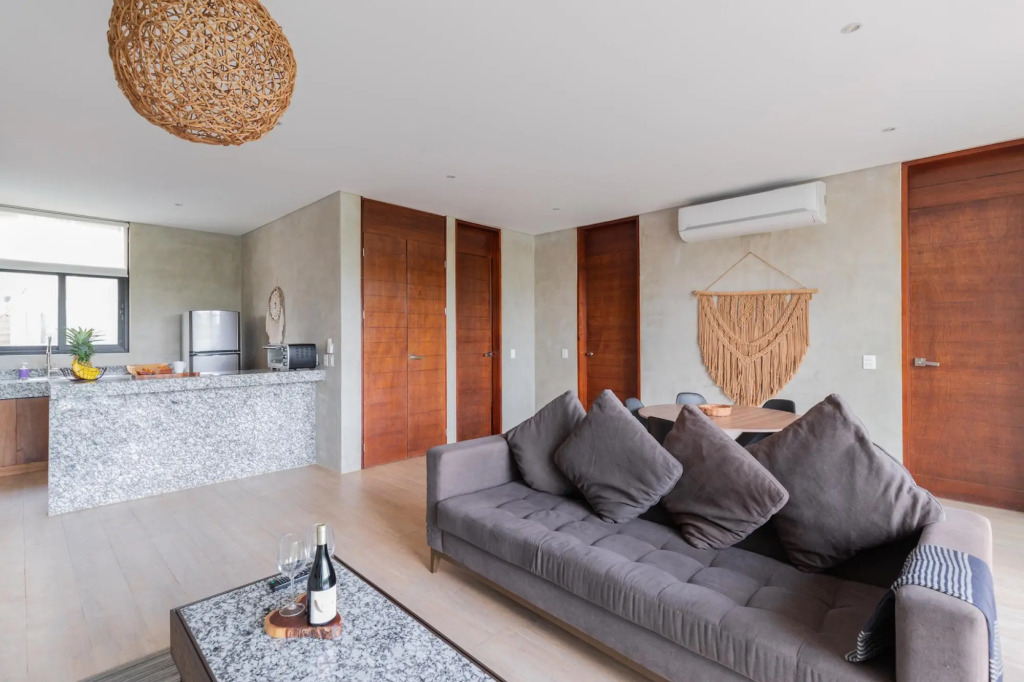 Modern 4BR Apartment  | La Veleta | Rooftop Pool | Amazing Amenities | Incredible Jungle View