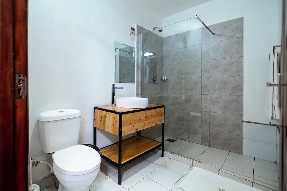 Harrys Kisumu Oasis
