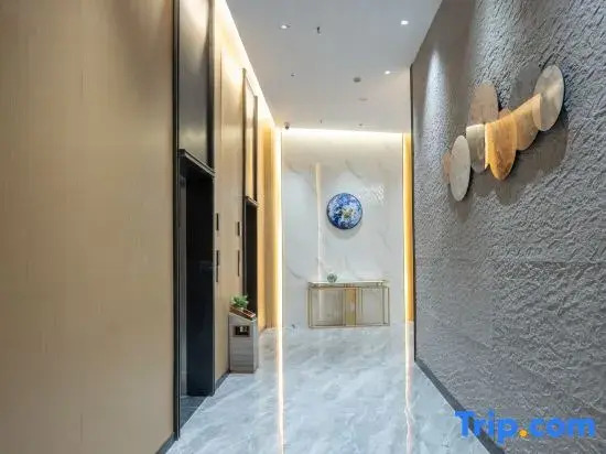 Sangna Grand Hotel (Shangri-La Store)