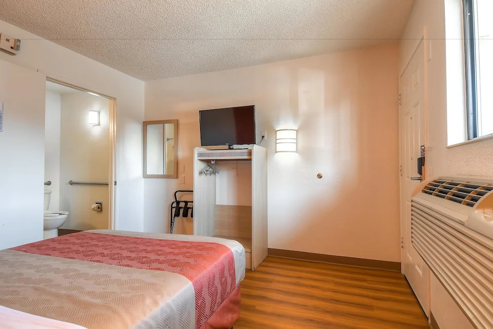 Motel 6 Los Angeles - Harbor City