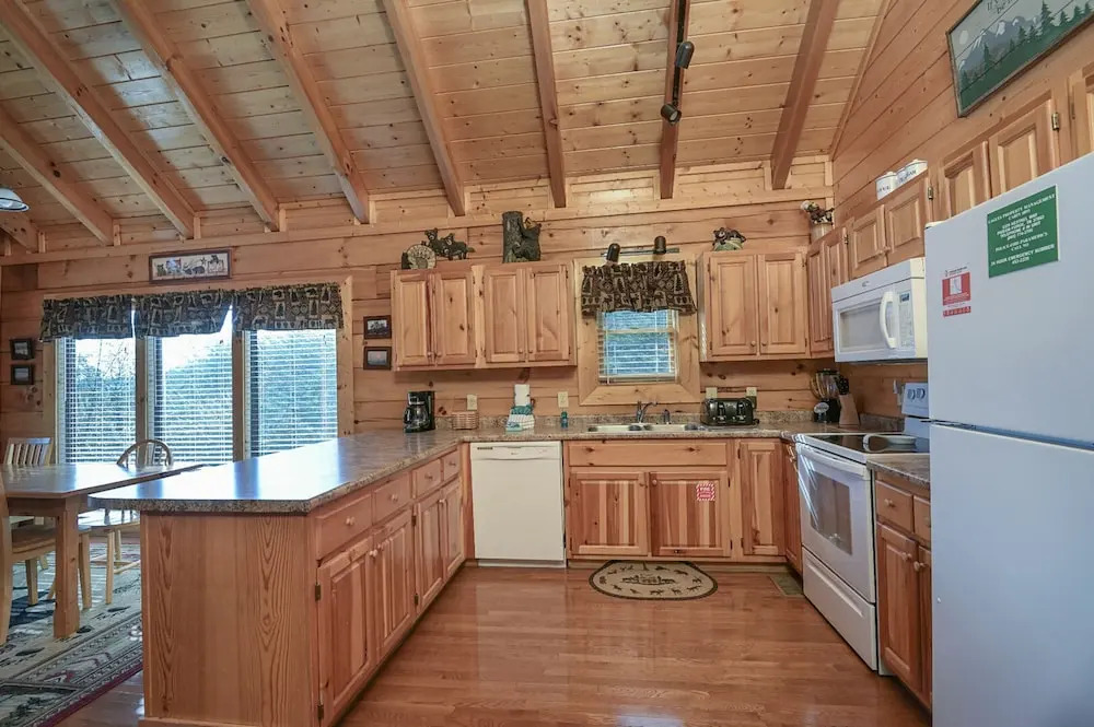 Hillside Retreat by Heritage Cabin Rentals