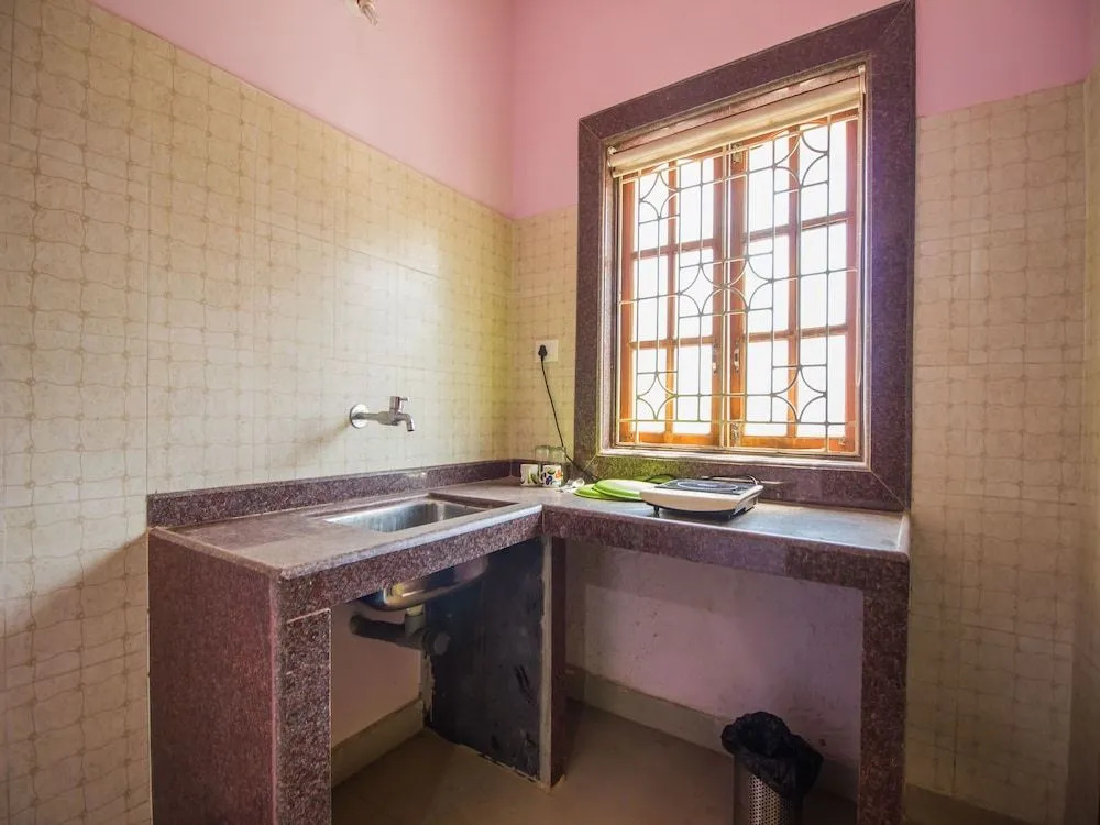 OYO 13147 Home Studio With Balcony Morjim Beach