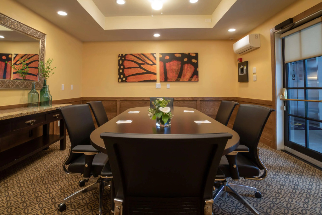 Oxford Suites Pismo Beach