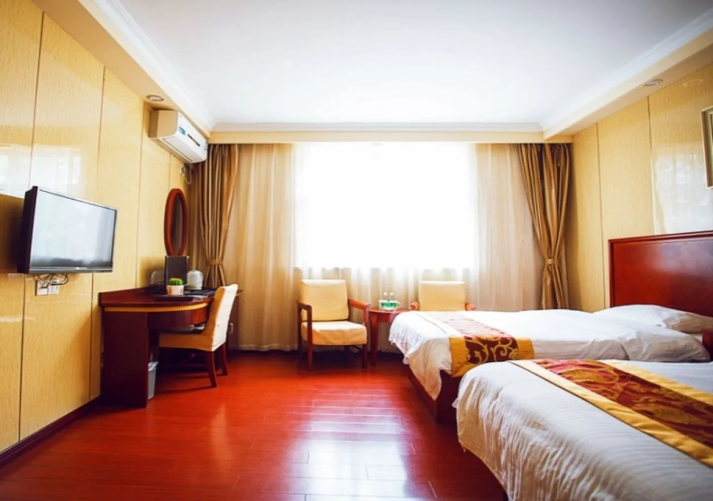 GreenTree Inn Shanghai Gongfu New Village Subway Station Express Hotel
