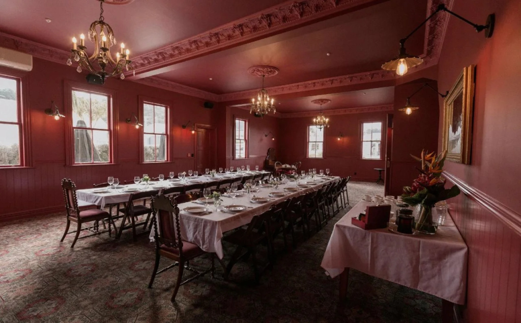 The Royal Hotel Featherston - Boutique Hotel