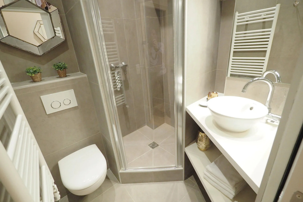 Louvre Opera Classic ChicSuites