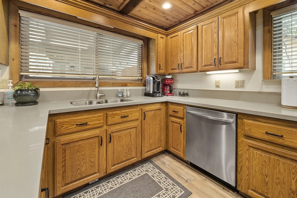 Summit Mountain Lodge - Amazing Location Just Down The Street From Snow Summit! 4 Bedroom Home