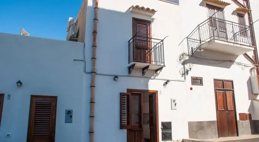 Cialoma Home Holiday