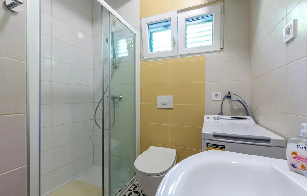 Two-Bedroom Holiday Home In Sucuraj