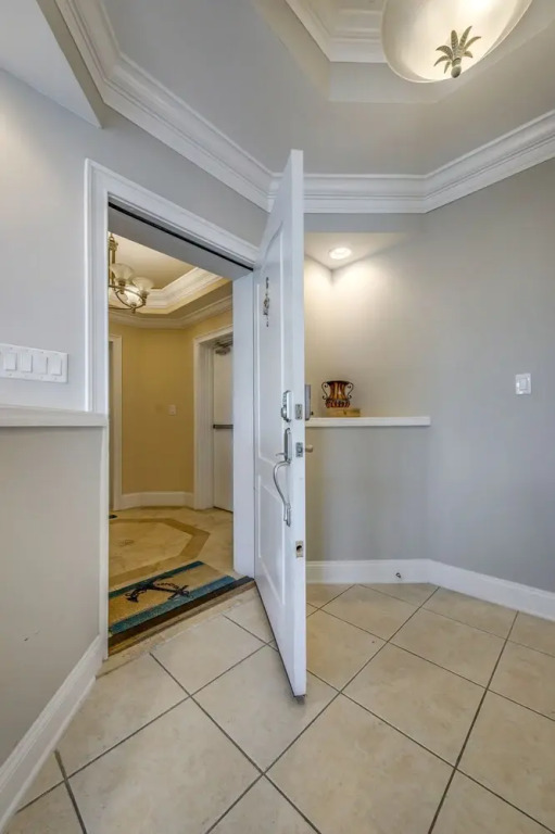 Penthouse Luxury - Exquisite Oceanside Condo