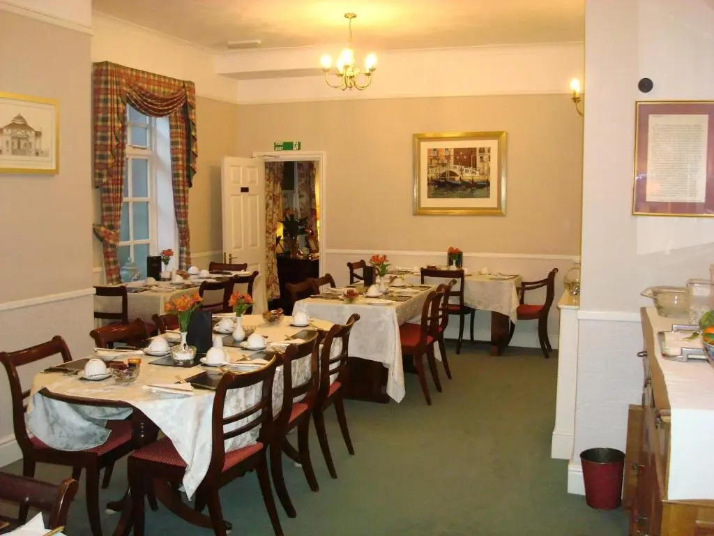 Hunters Lodge Guest House