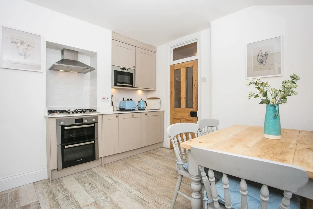 2 Bedroom Flat in Brixton Sleeps 4