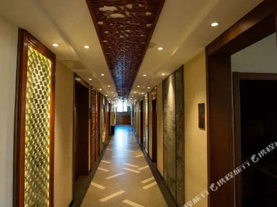 Runhua Business Hotel