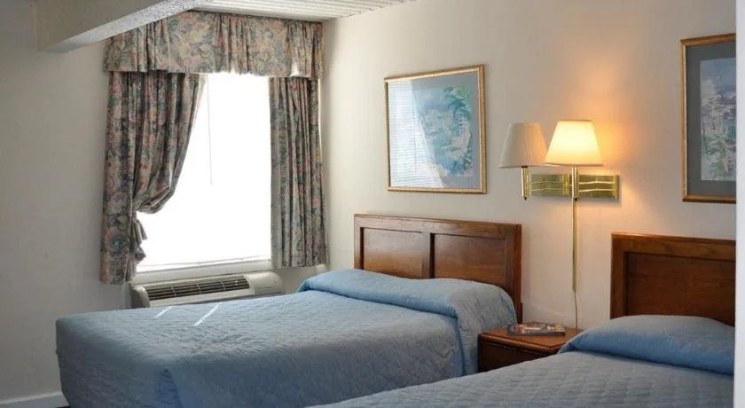 The Diplomat Family Motel